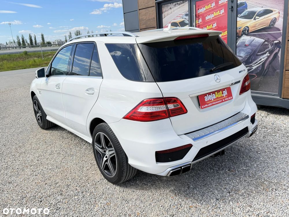 Mercedes-Benz ML 63 AMG 4Matic AMG SPEEDSHIFT 7G-TRONIC - 4