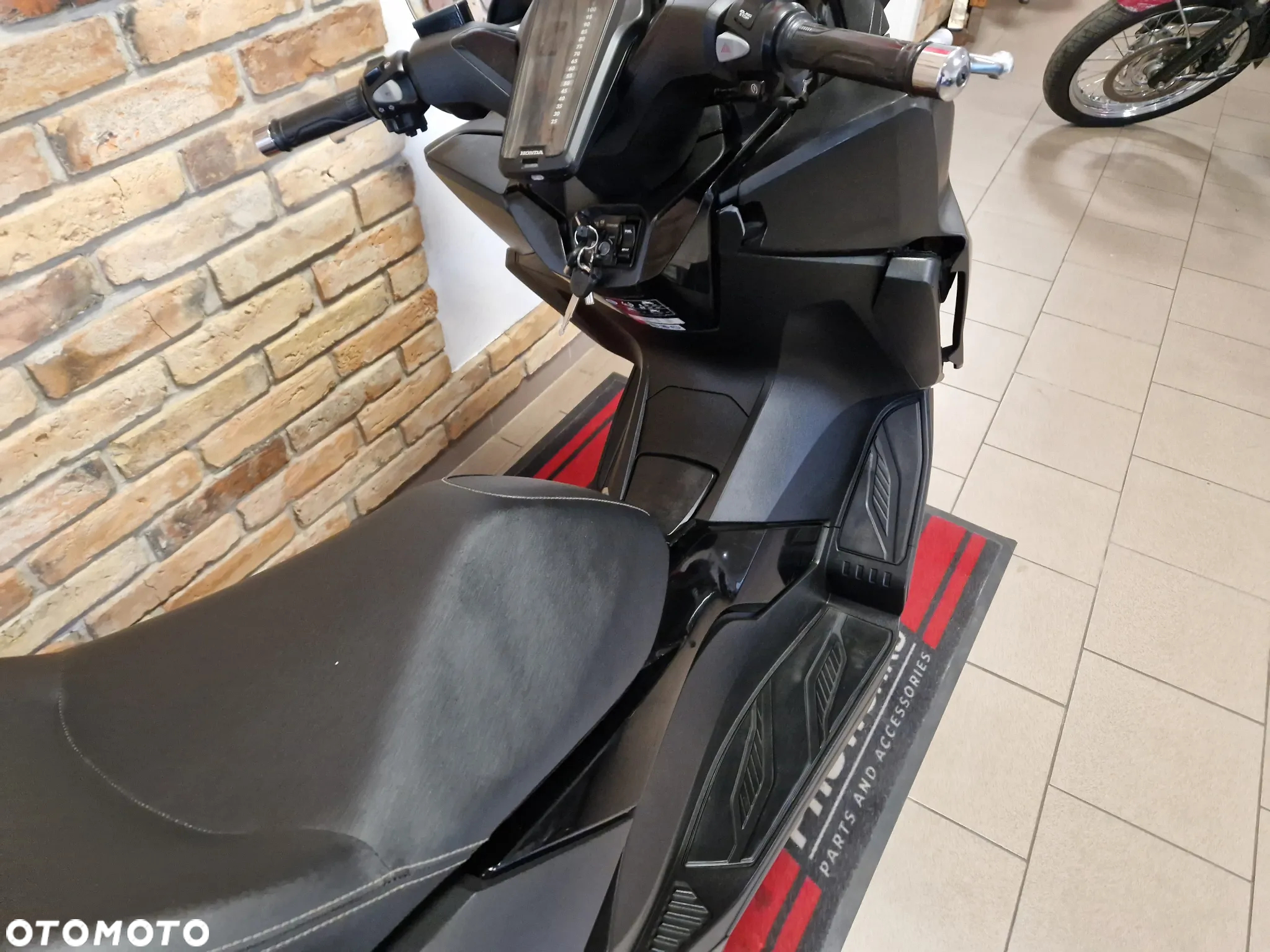 Honda NSS - 24