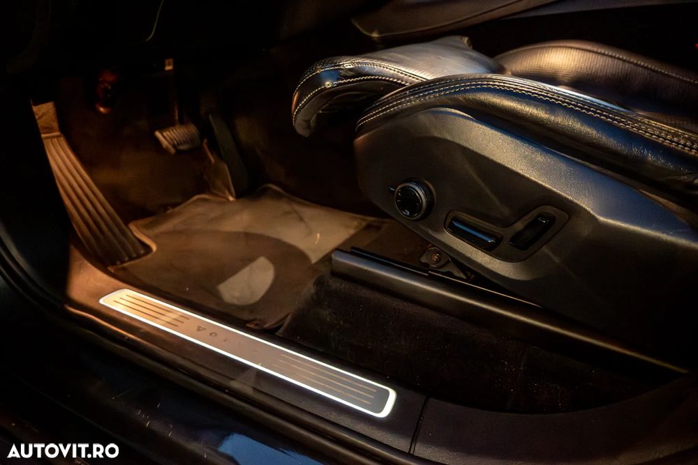 Volvo XC 90 T8 AWD Twin Engine Geartronic Inscription - 38