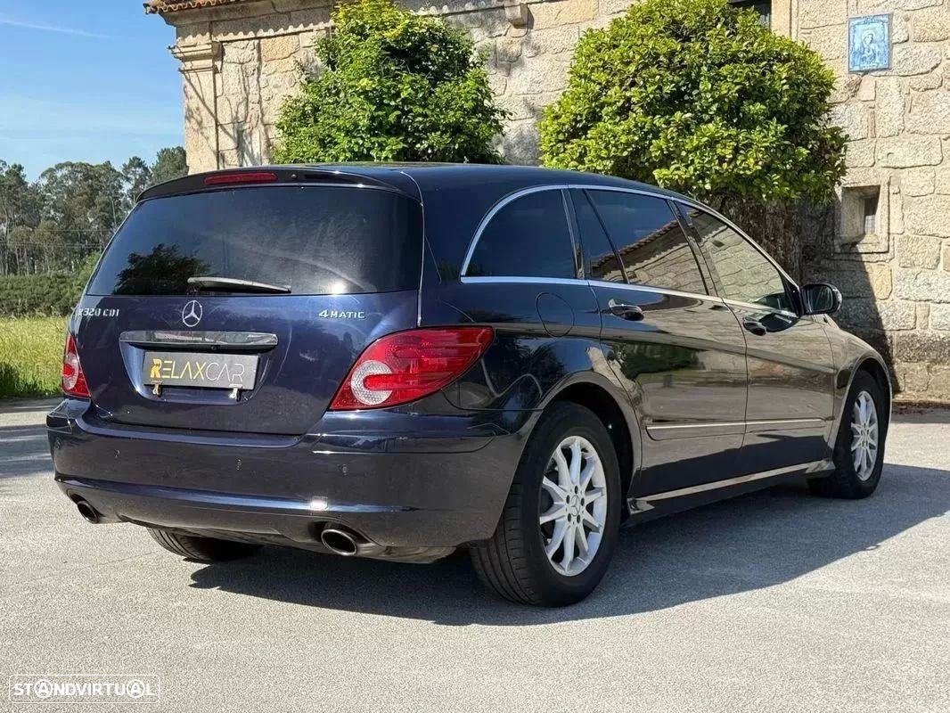 Mercedes-Benz 320 - 8