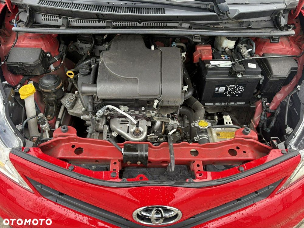 Toyota Yaris - 33