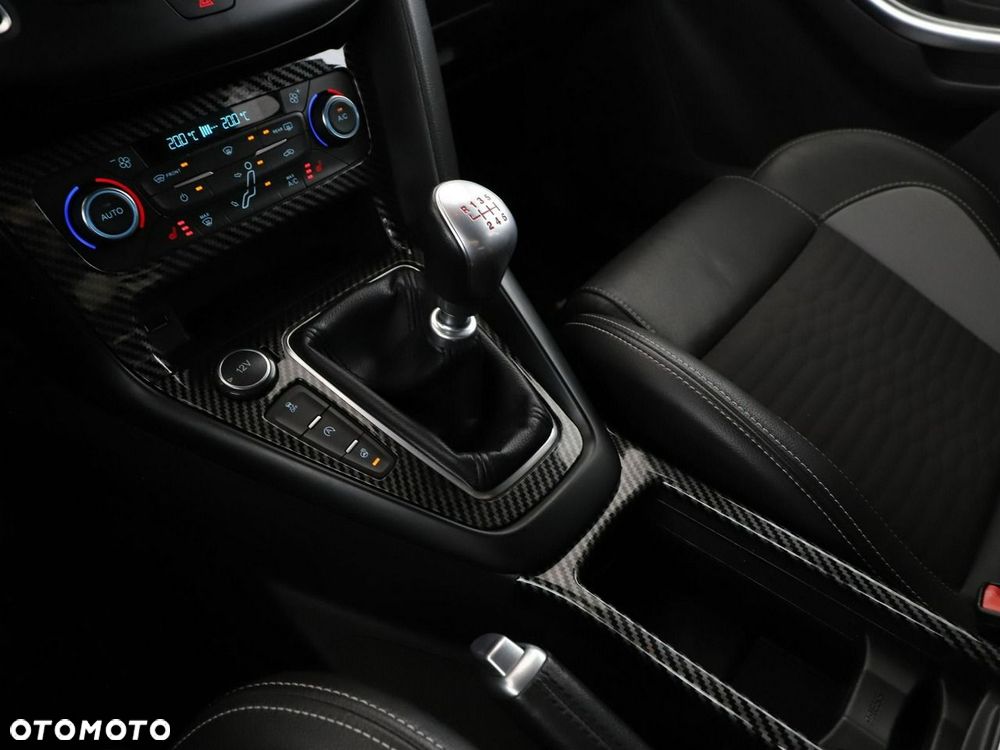 Ford Focus 2.0 EcoBoost ST - 29