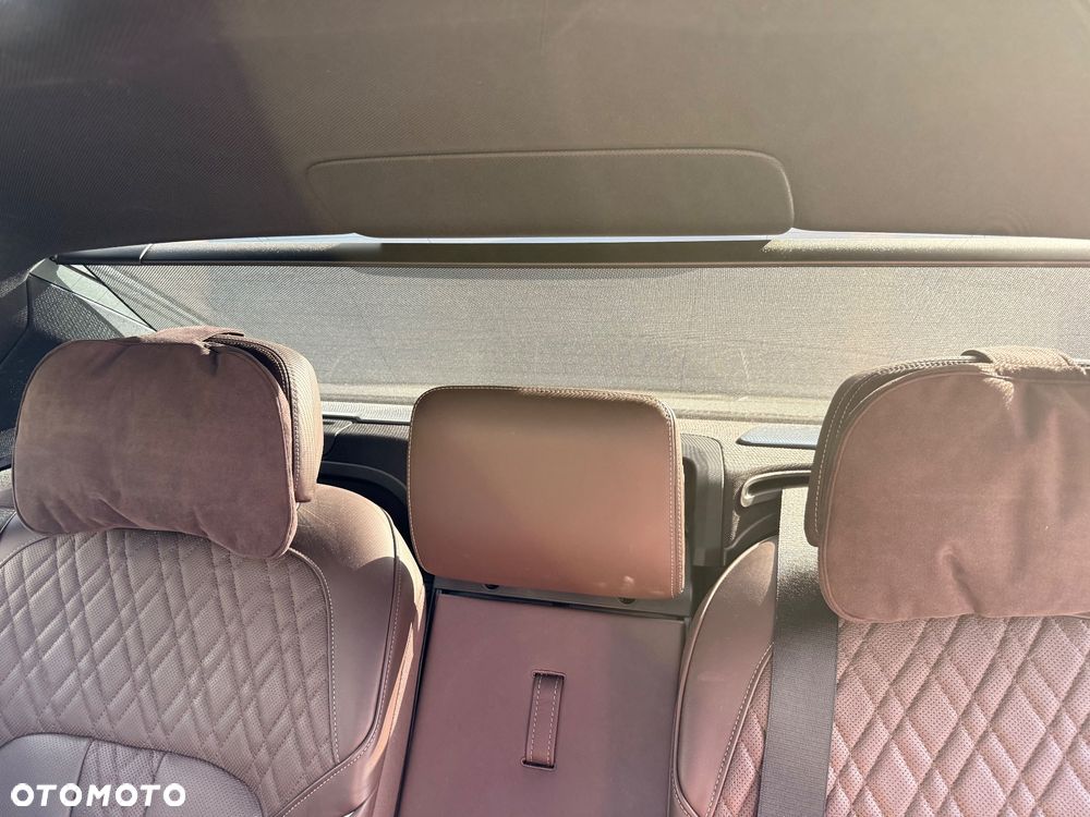 BMW Seria 7 750Li - 21