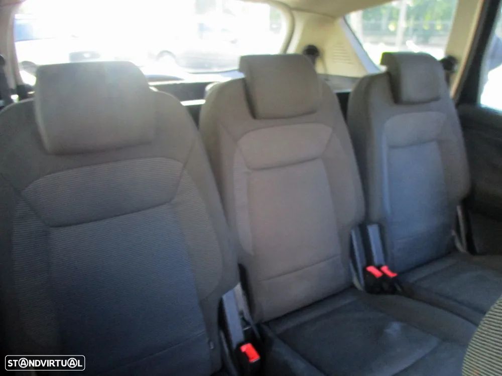 Ford S-Max 1.8 TDCi Trend 7L - 21