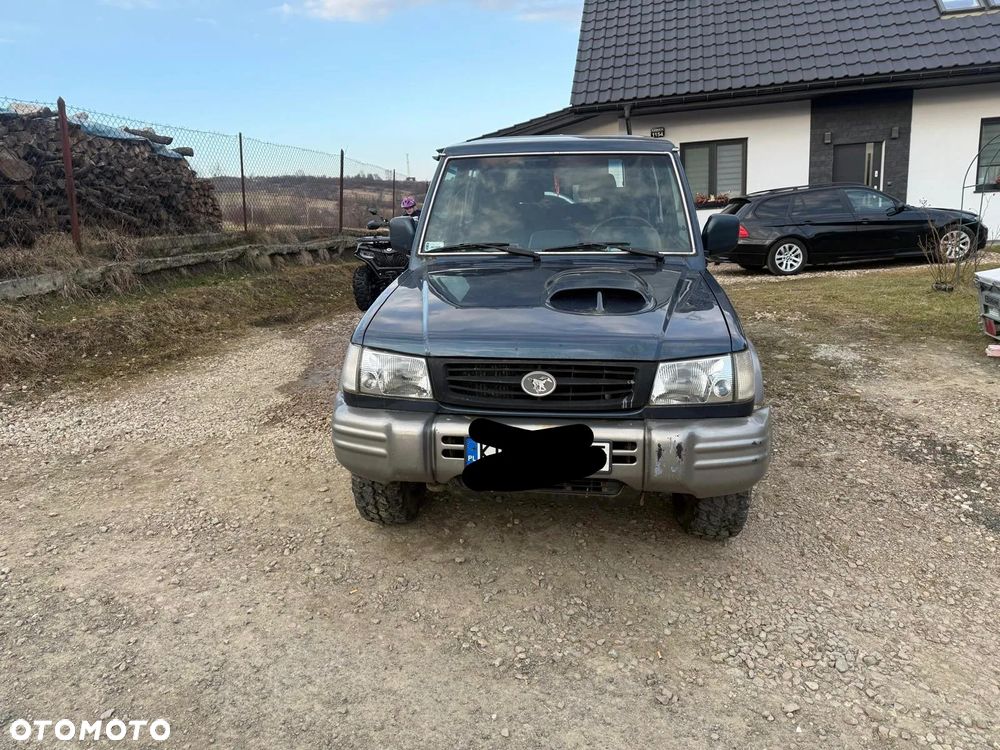 Hyundai Galloper - 1