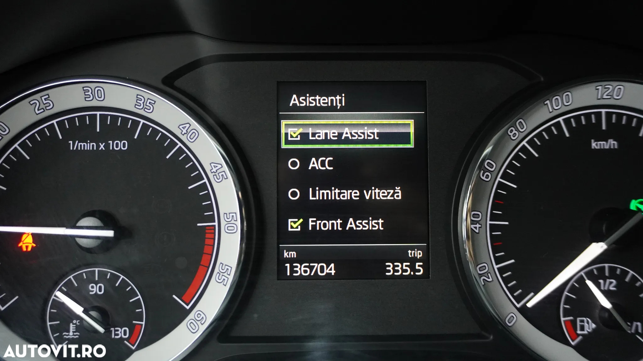 Skoda Karoq 2.0 TDI DSG Ambition - 8