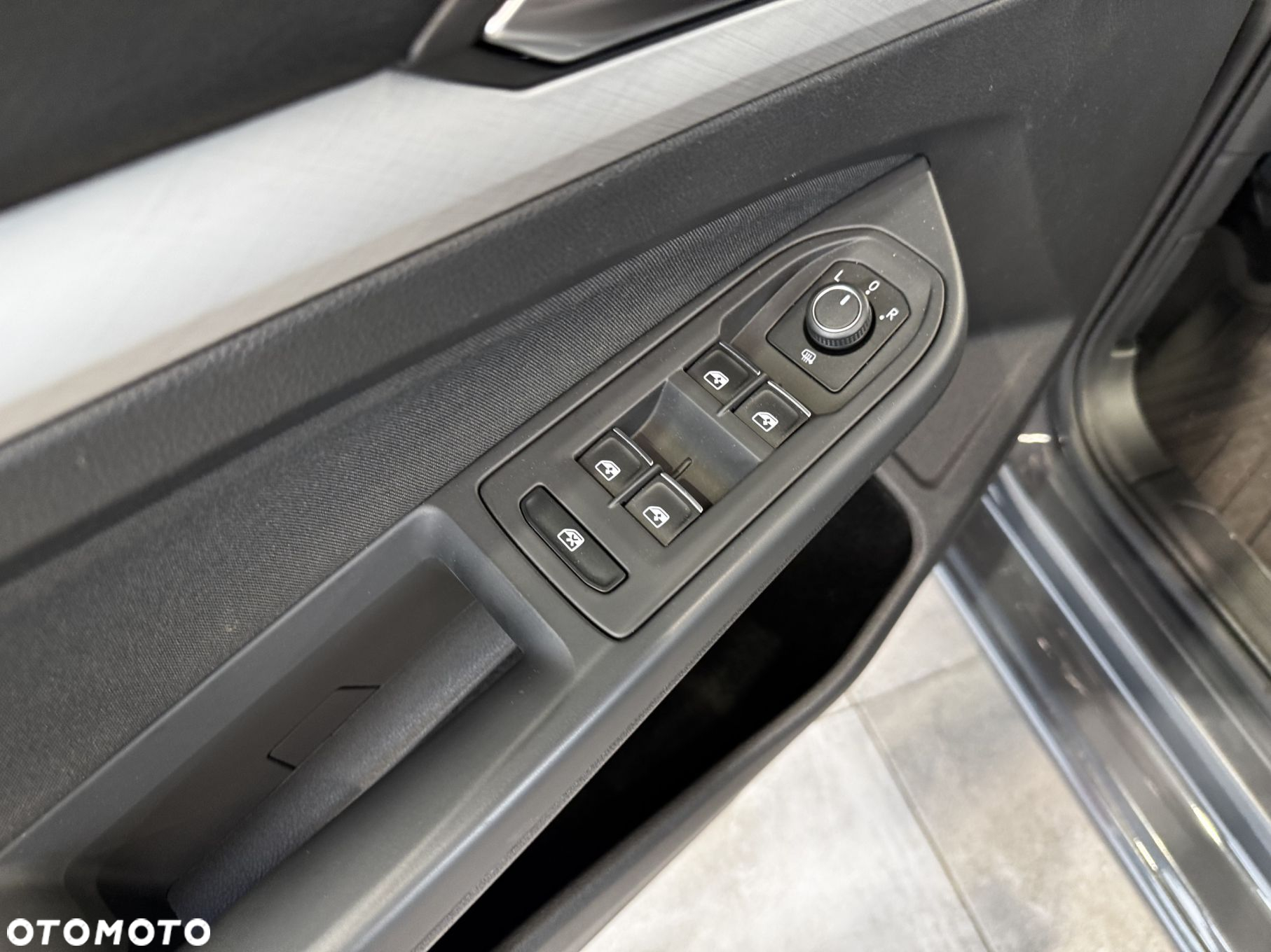 Volkswagen Golf - 16
