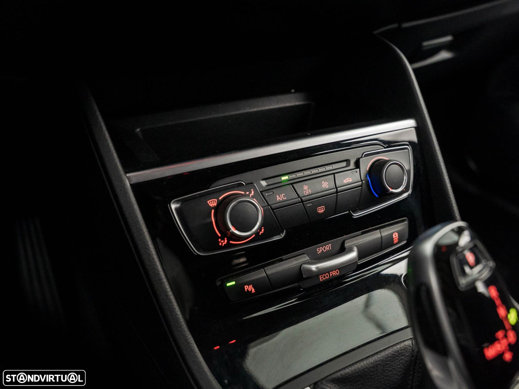 BMW 216 Gran Tourer d Auto - 25
