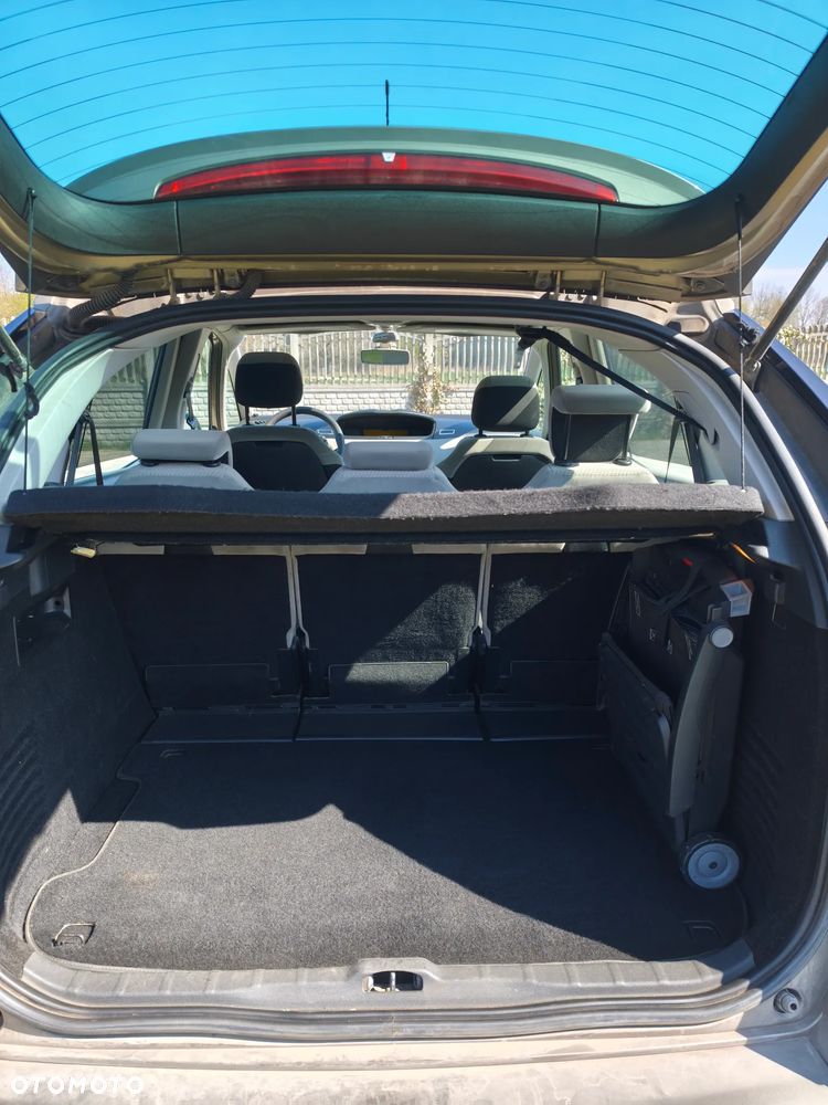 Citroën C4 Picasso 1.8i X - 11