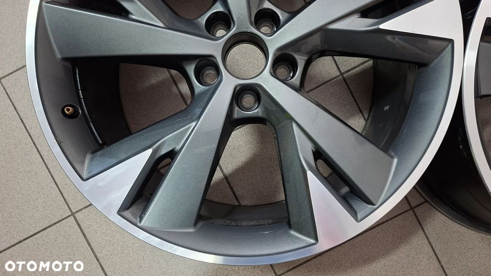 Felgi Aluminiowe 20 Audi Q4 E-Tron 5x112 ET 45 - 3