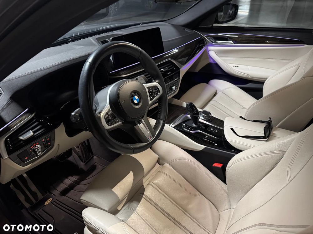 BMW Seria 5 530i xDrive mHEV M Sport sport - 4