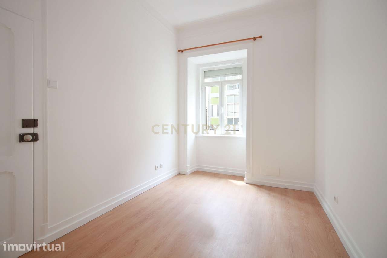 Apartamento T2+1 para arrendar nas Av. Novas - Grande imagem: 2/21