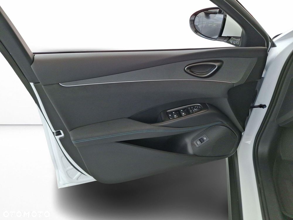BYD Seal 6 - 11