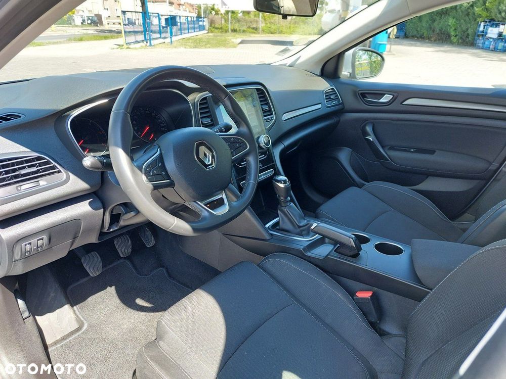 Renault Megane 1.5 Blue dCi Intens - 12