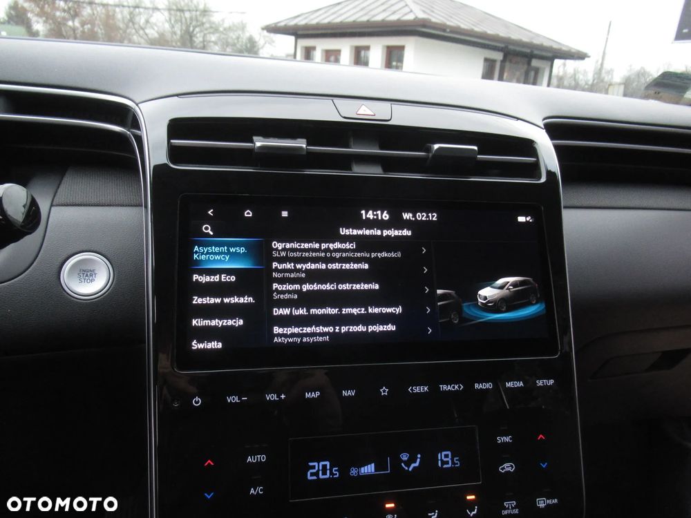 Hyundai Tucson 1.6 T-GDi HEV Executive 2WD - 23