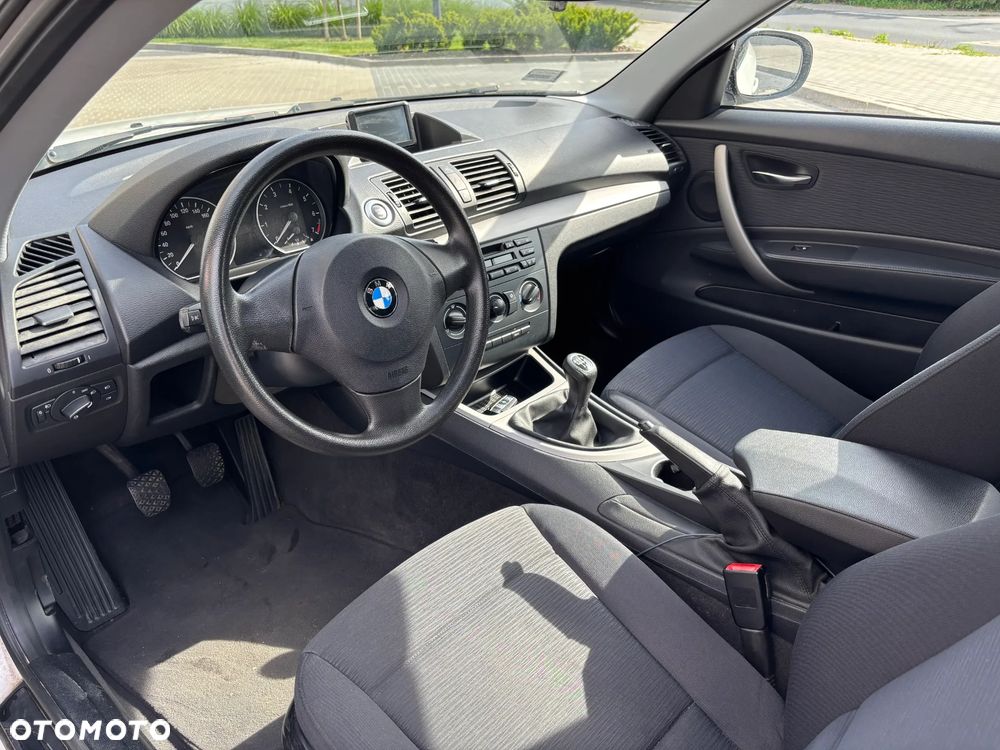 BMW Seria 1 116i - 8