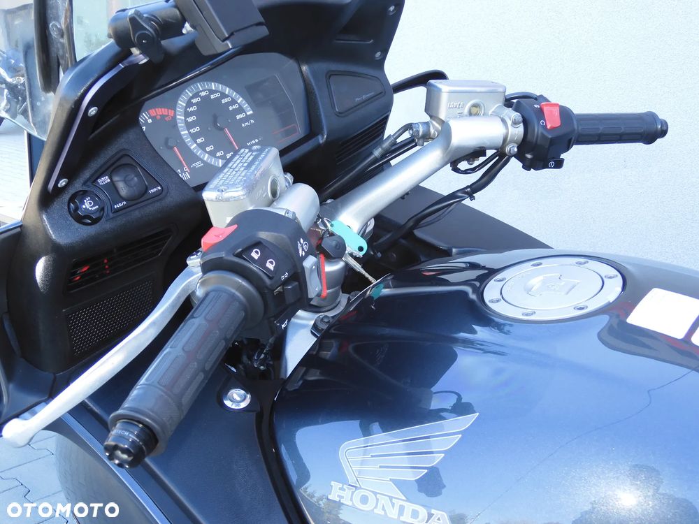Honda ST - 28