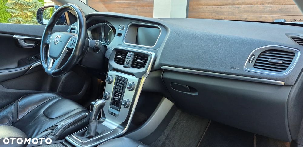 Volvo V40 D4 Ocean Race - 15