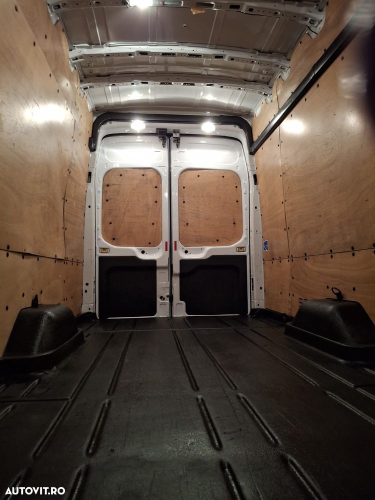 Ford Transit - 20