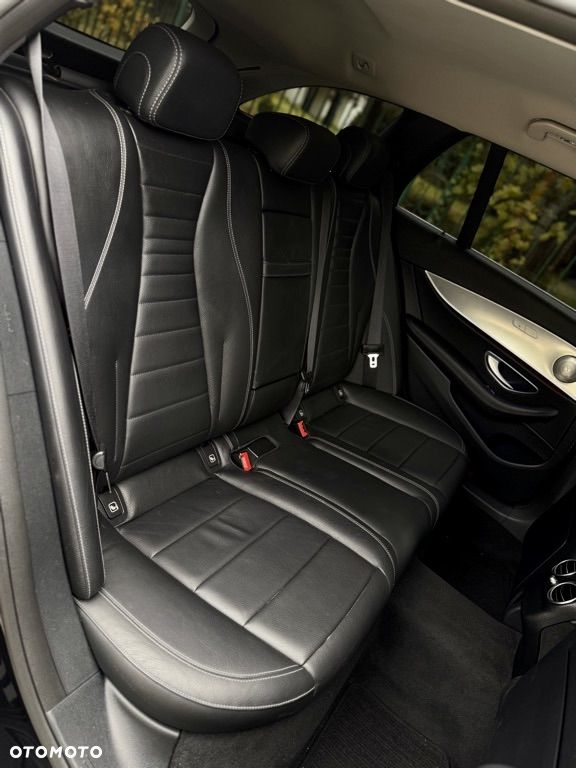 Mercedes-Benz Klasa E 220 d 4-Matic Avantgarde - 32