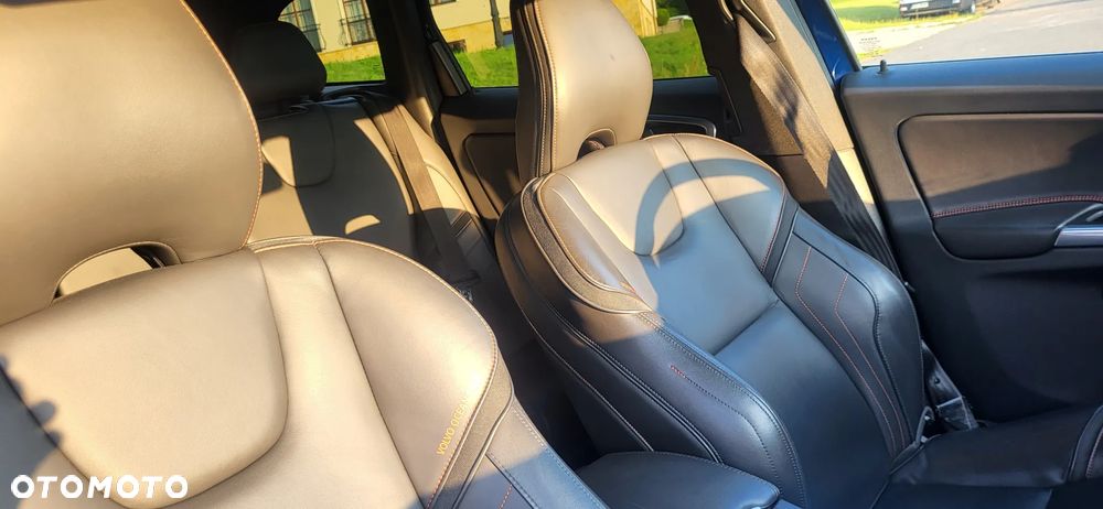 Volvo XC 60 D3 Drive-E Ocean Race - 13