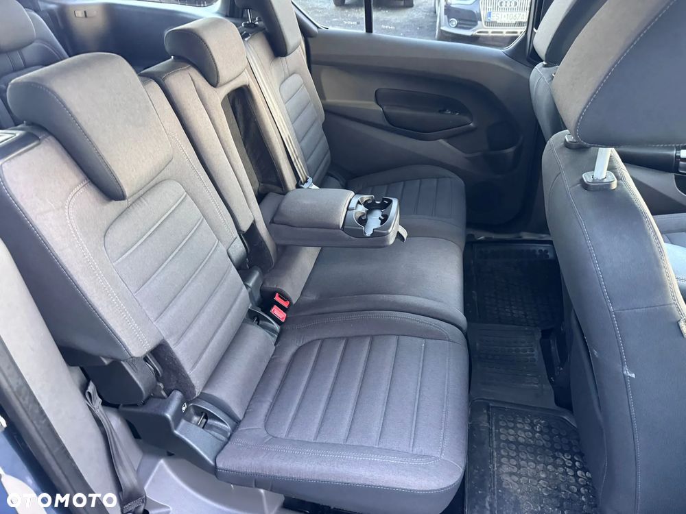 Ford Tourneo Connect Grand - 16
