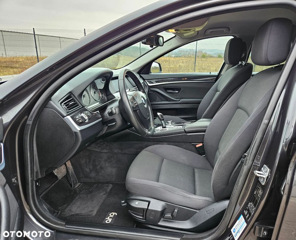BMW Seria 5 520d Sport-Aut - 15