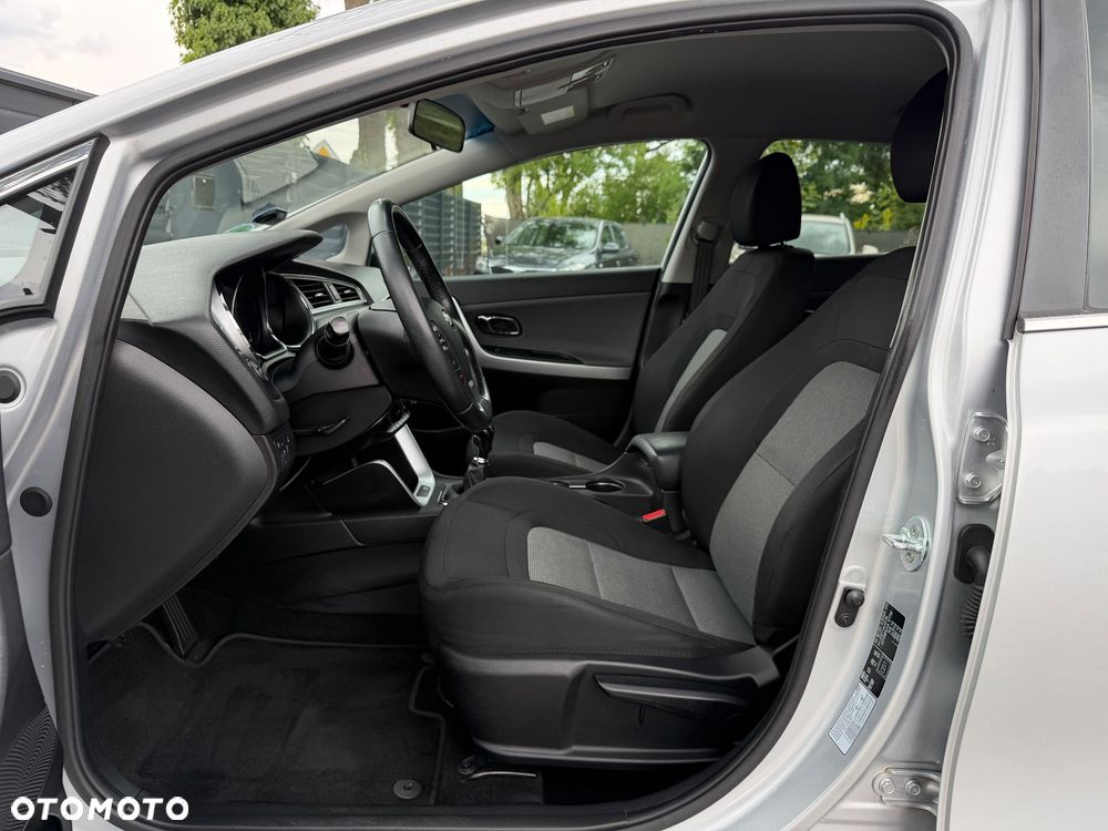 Kia Ceed 1.6 CRDi L - 10