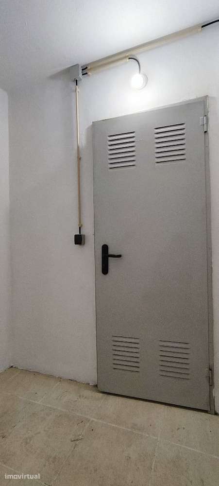 Disponível Arrumo próxmo a Caldas da Saúde em Famalicão - Grande imagem: 3/10