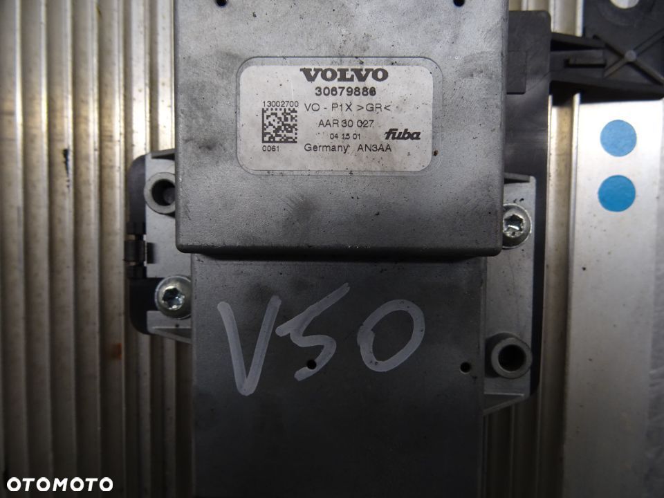 VOLVO V50 KOMBI 04-06 WZMACNIACZ RADIOWY 30679886 - 2