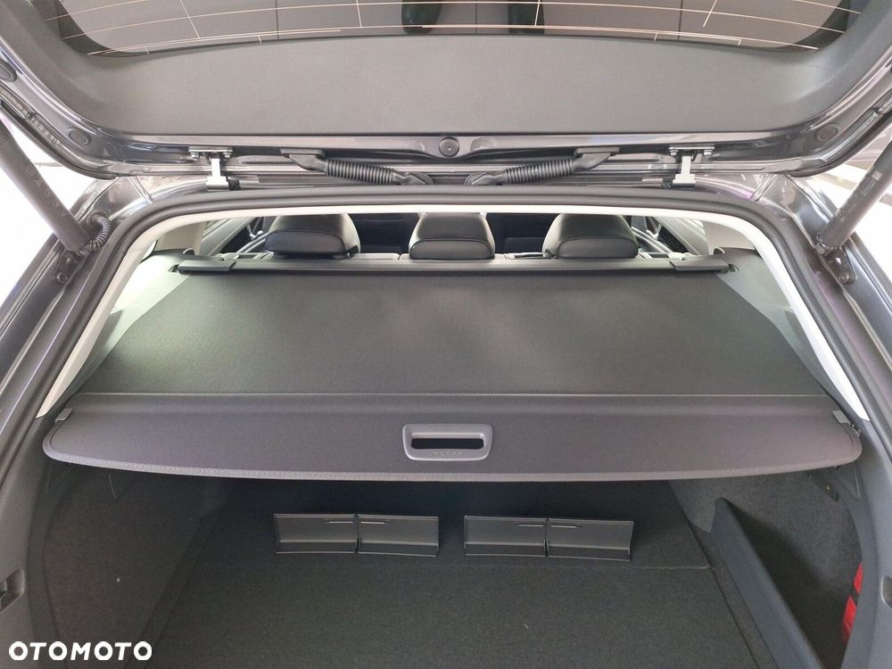 Volkswagen Passat - 35