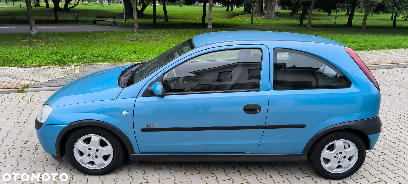 Opel Corsa 1.2 16V Elegance Easytronic - 3