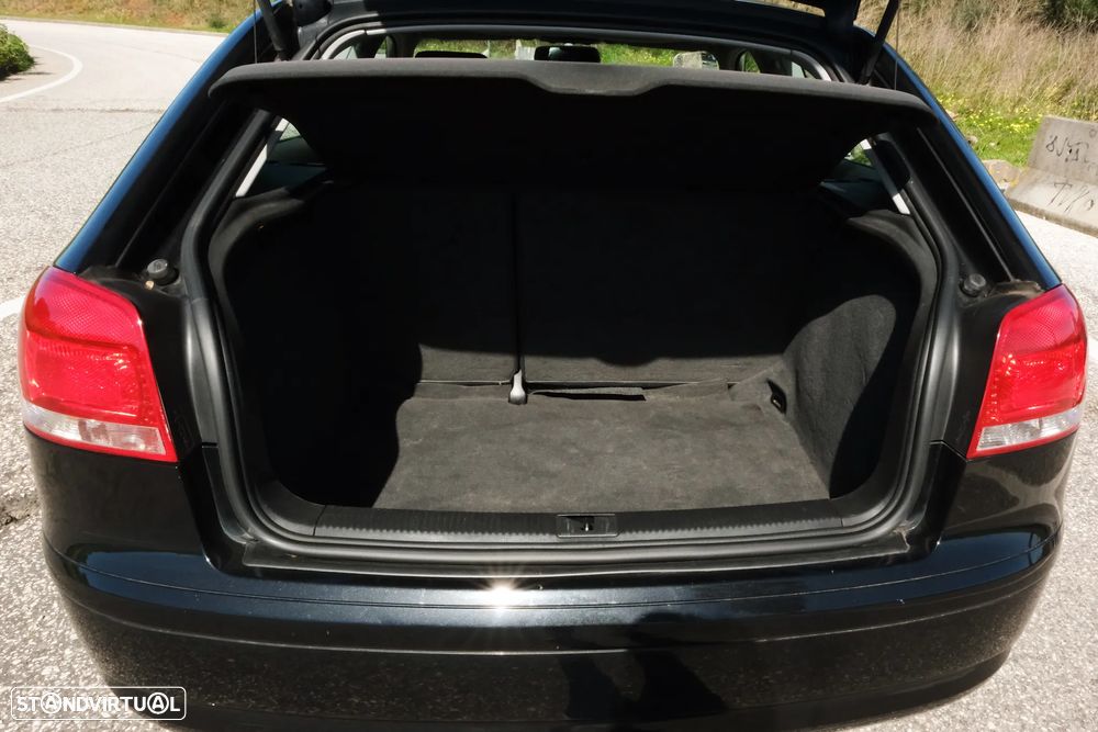 Audi A3 1.6 FSI Attraction - 20