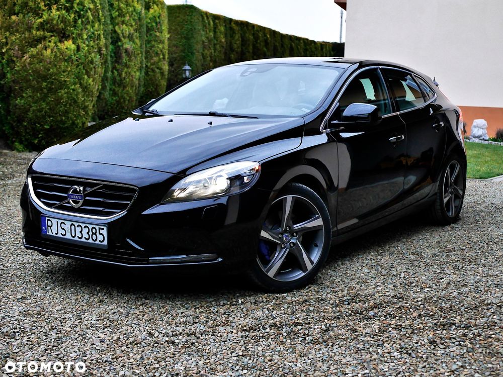 Volvo V40 T3 Momentum - 1