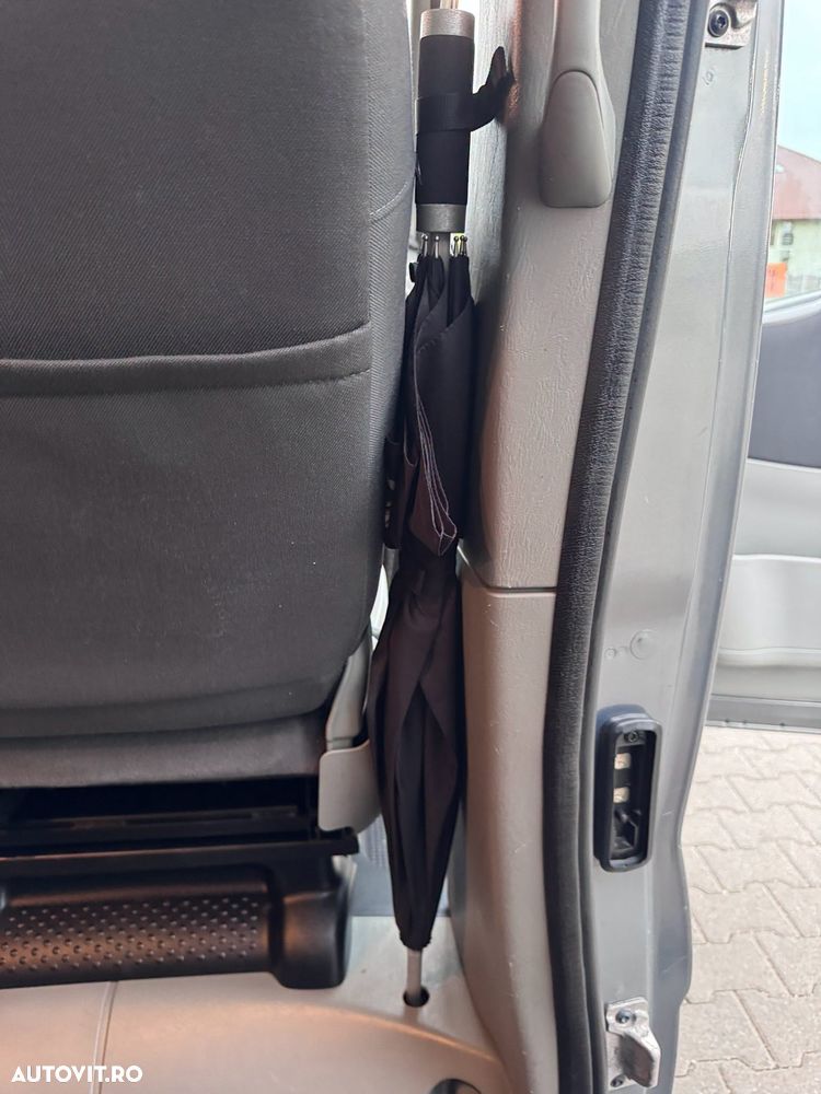Opel Vivaro - 25