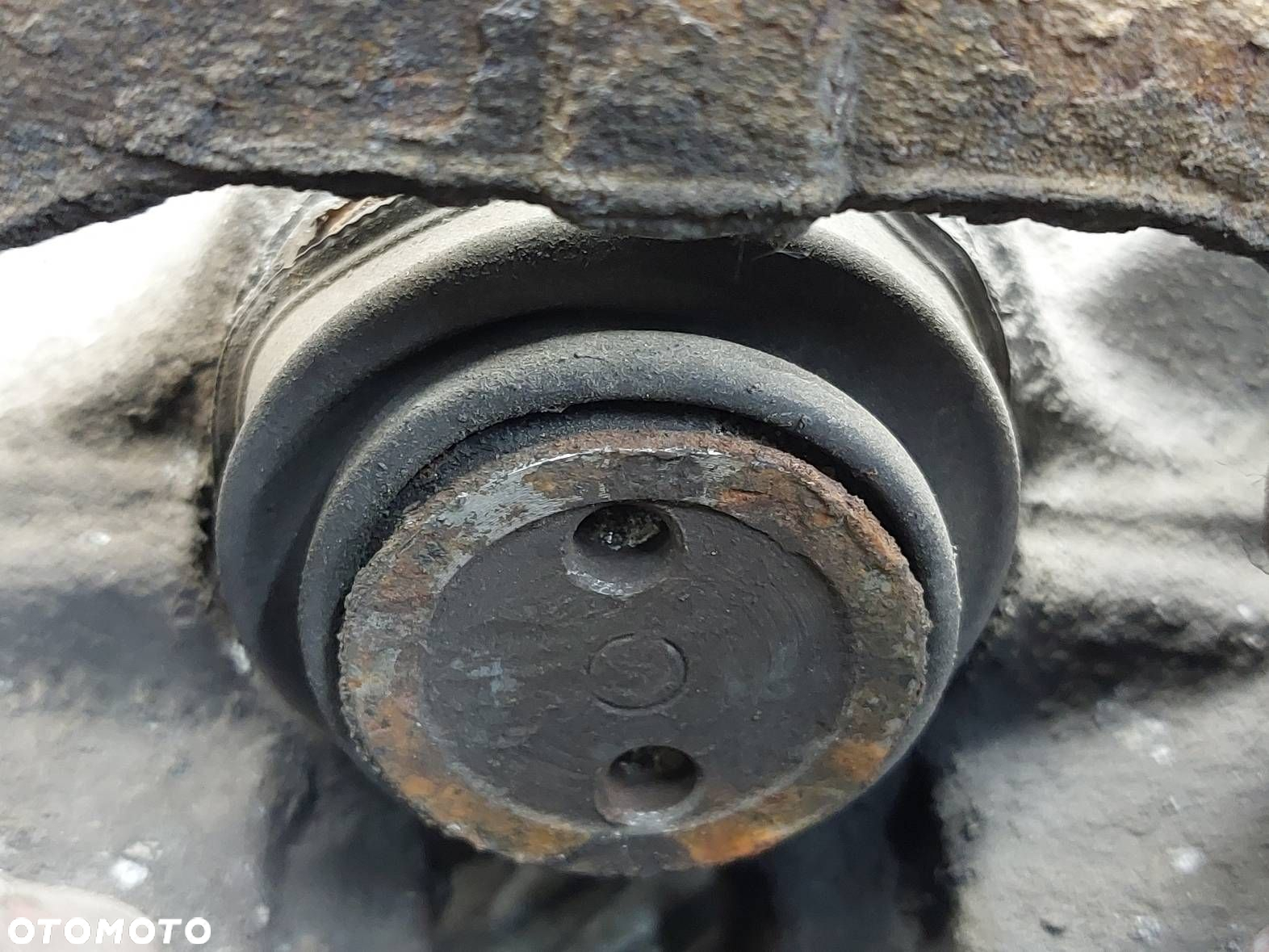 ZACISK HAMULCOWY LEWY TYŁ + PRAWY TYŁ FORD C-MAX I - 5