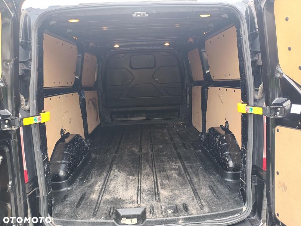 Ford Transit Custom - 11