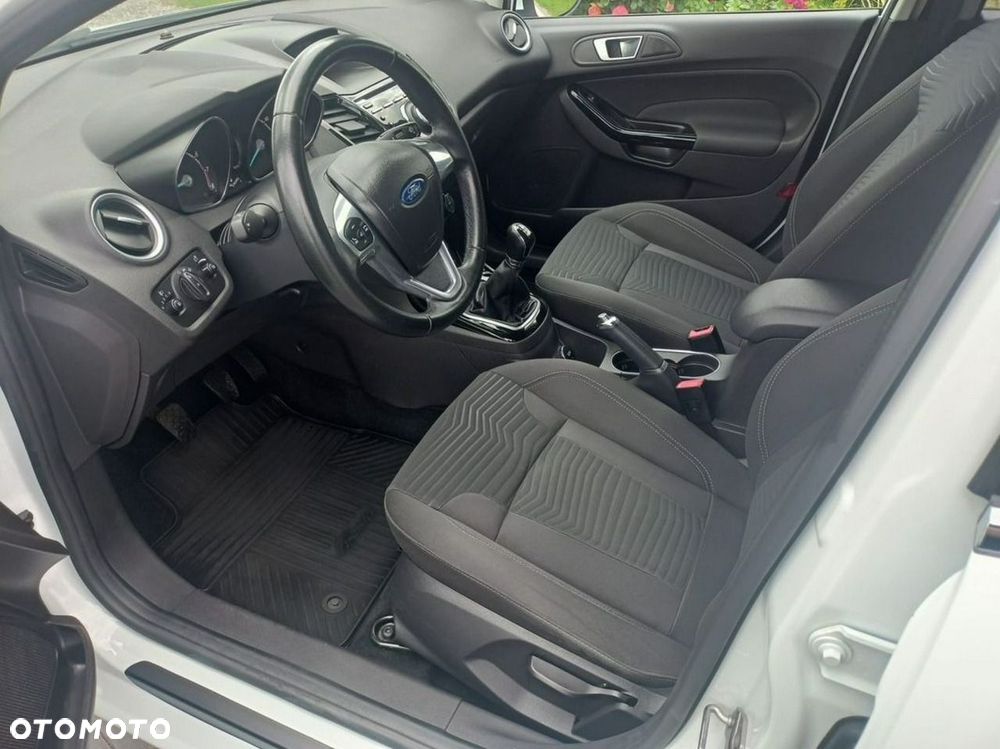 Ford Fiesta - 17