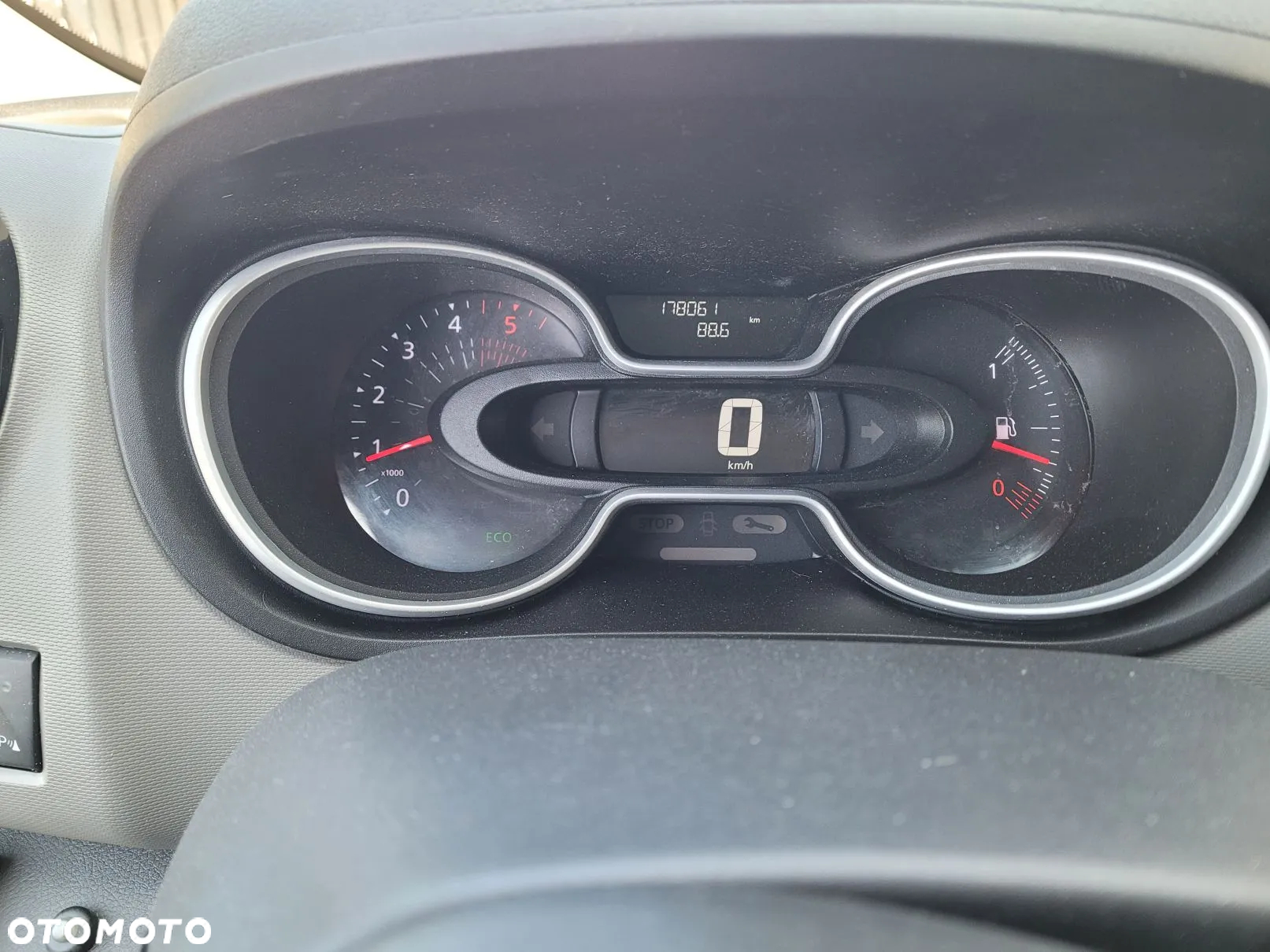 Renault Trafic Long 6-osób Auto-Warsztat - 30