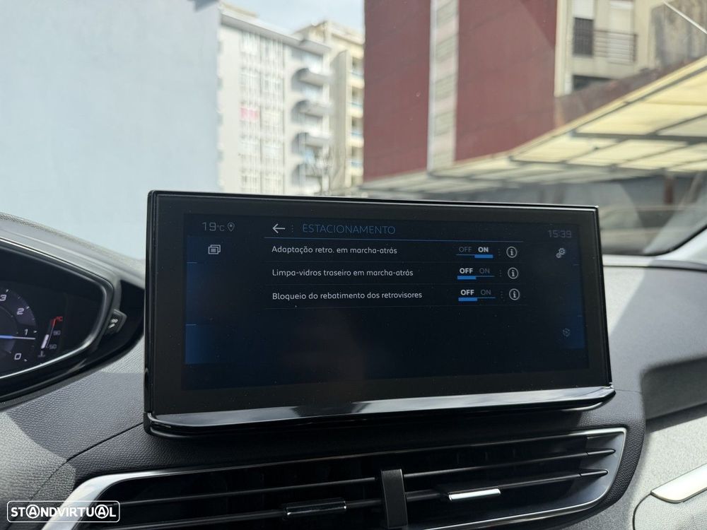 Peugeot 5008 1.2 PureTech Allure Pack EAT8 - 54