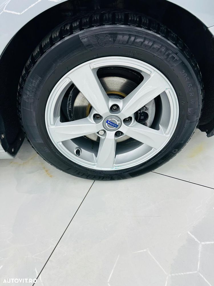 Volvo V40 D2 ECO Summum - 10