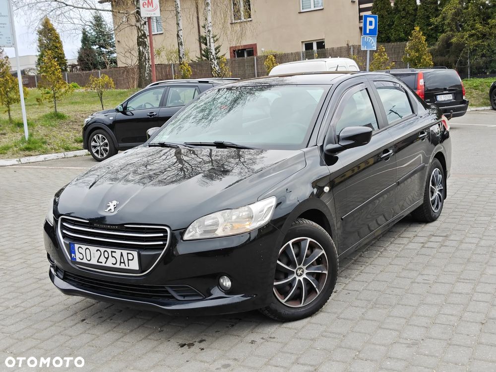 Peugeot 301 1.2 VTi/Pure Tech Allure - 2