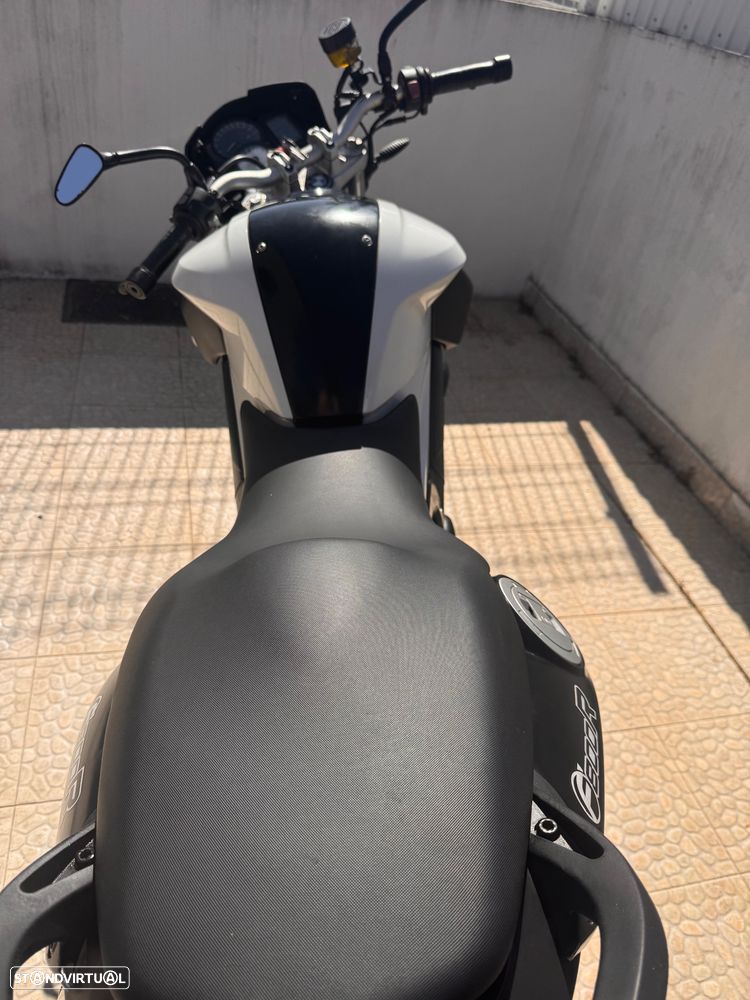 BMW F 800 R Naked - 3