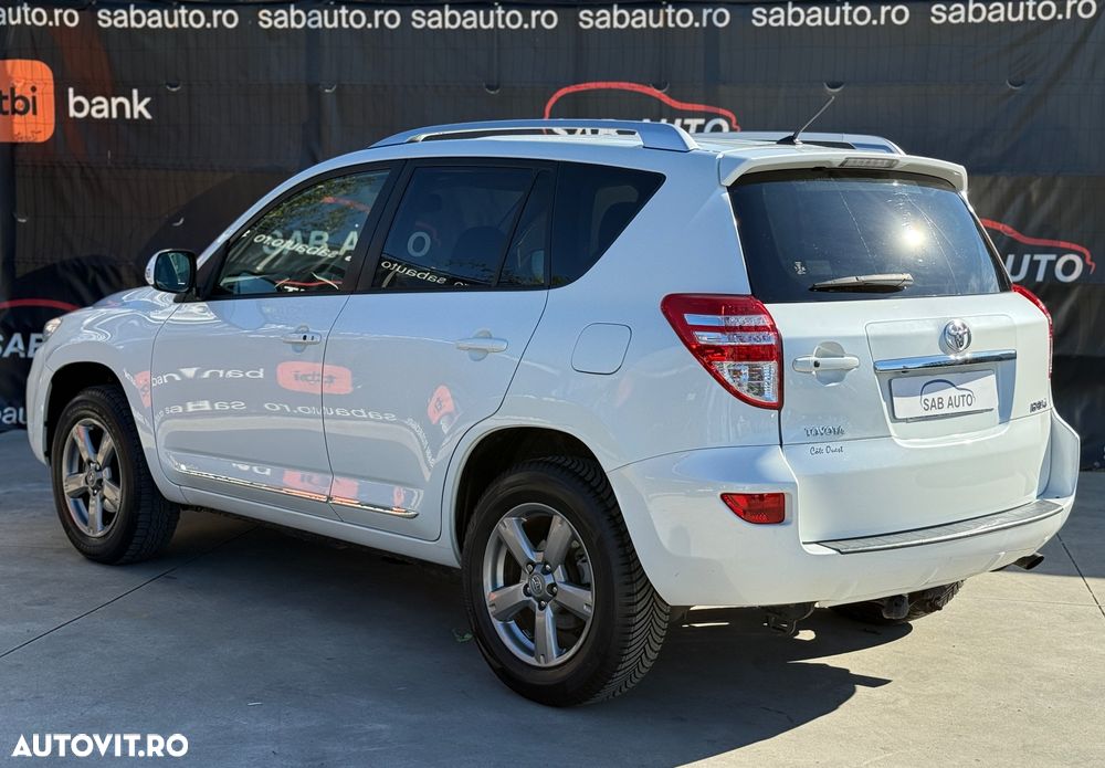 Toyota RAV4 2.2 D-4D 4x2 - 22