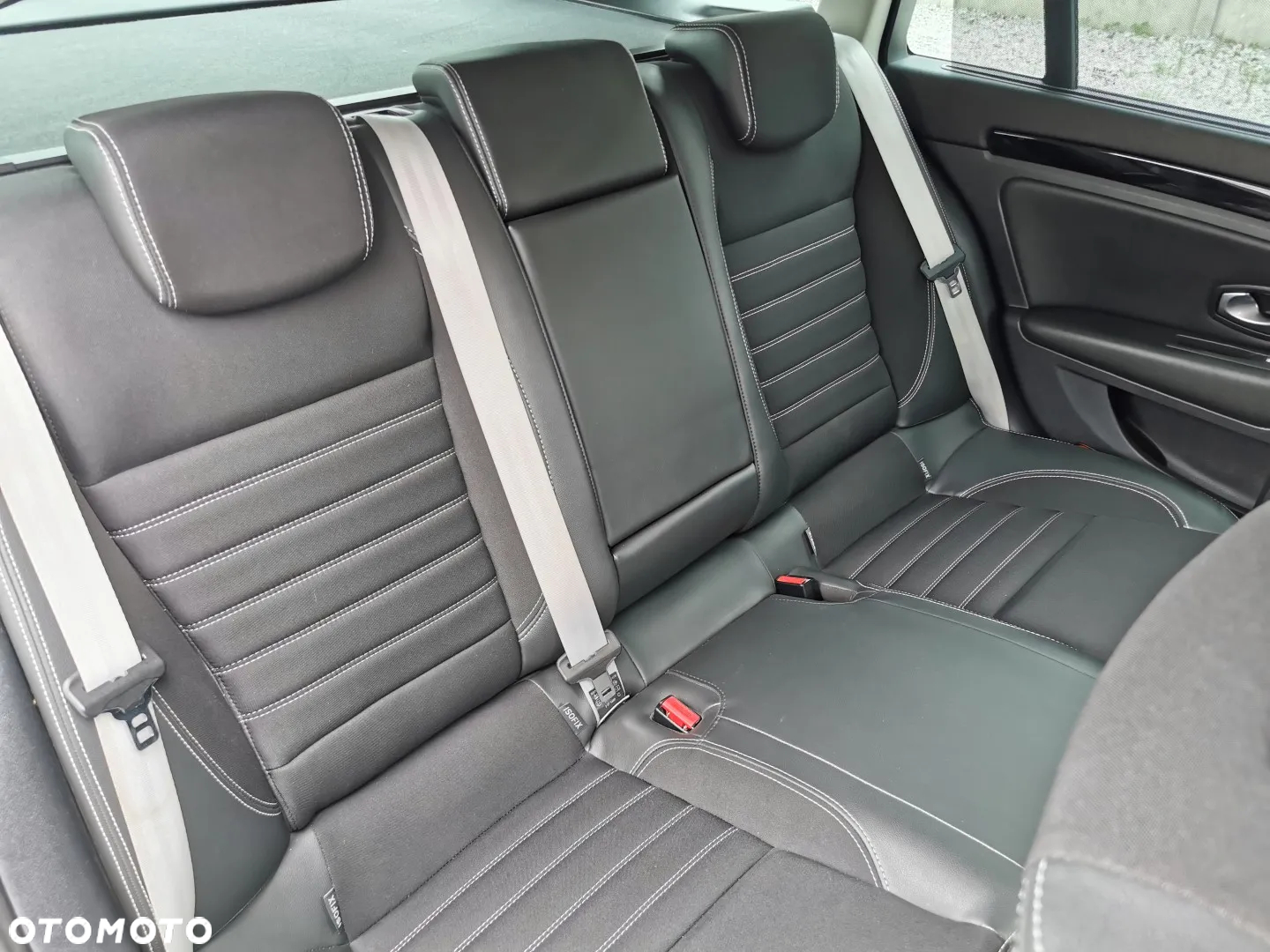 Renault Laguna Grandtour dCi 150 FAP Bose - 12