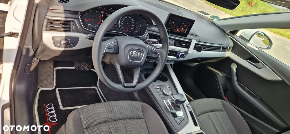 Audi A4 Avant 2.0 TDI S tronic - 16