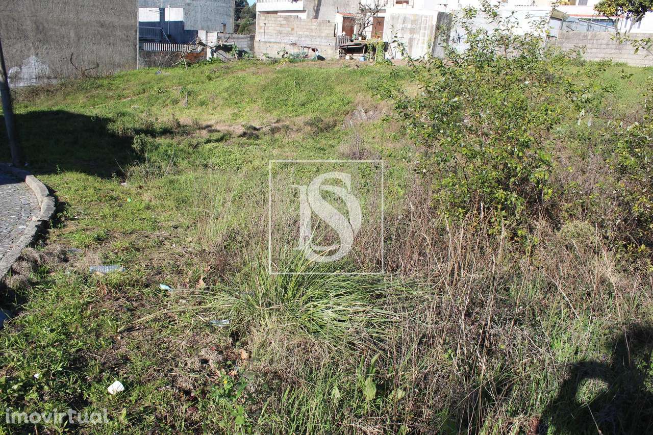 Terreno, Porto, Valongo, Campo e Sobrado - Grande imagem: 2/5