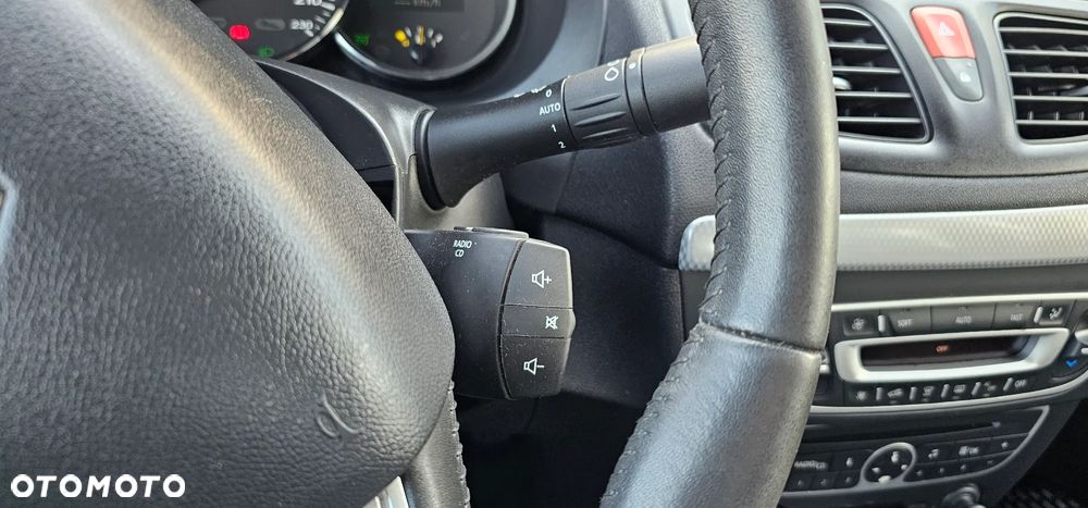 Renault Fluence 1.6 16V 110 Dynamique - 36