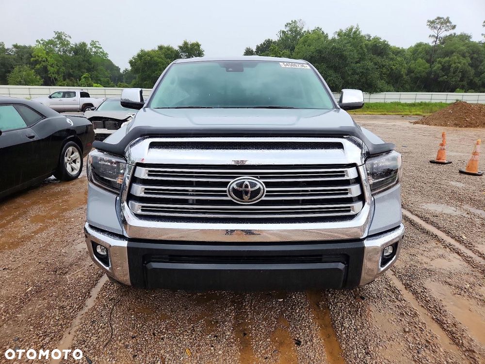 Toyota Tundra - 5