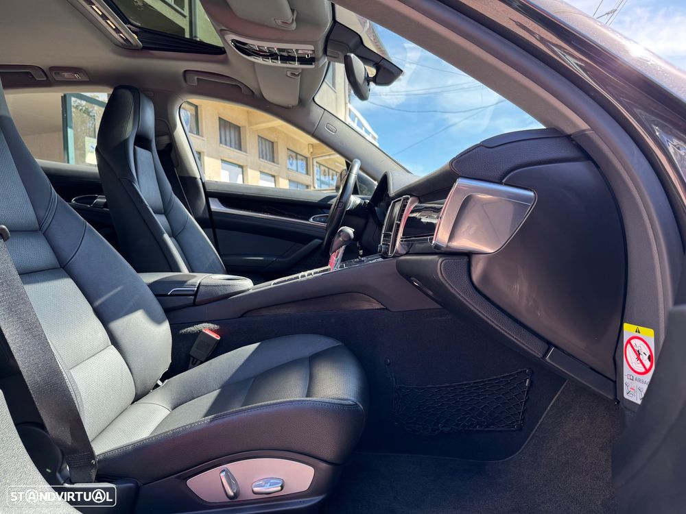 Porsche Panamera Platinum Edition - 22